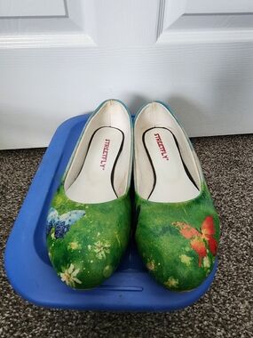 Women's Green Butterfly Print Flats